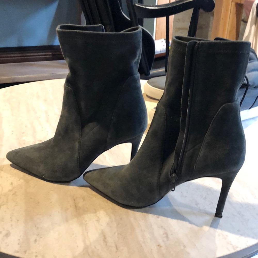 Gray heels